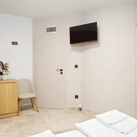 семеен ноа Отель