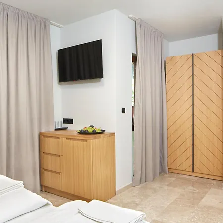 Отель семеен ноа Несебр