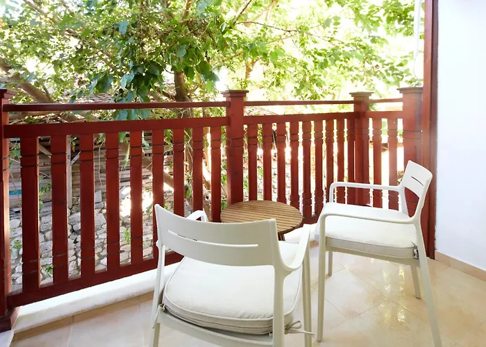 семеен ноа Hotel *