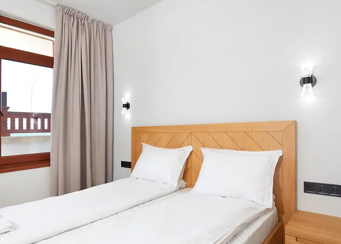 семеен ноа Hotel