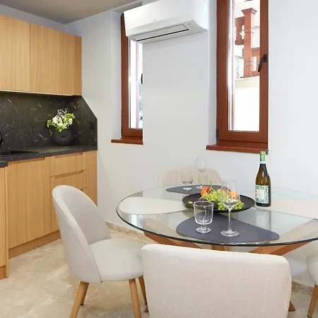 семеен ноа Hotel *