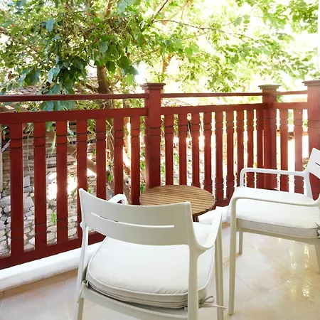 семеен ноа Hotel *