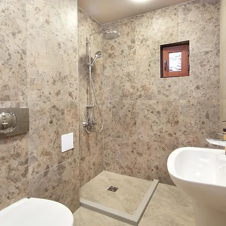 Hotel семеен ноа