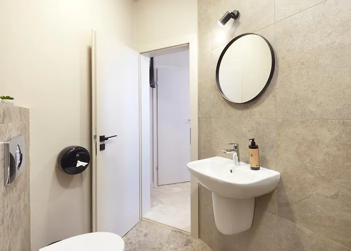 семеен ноа Hotel